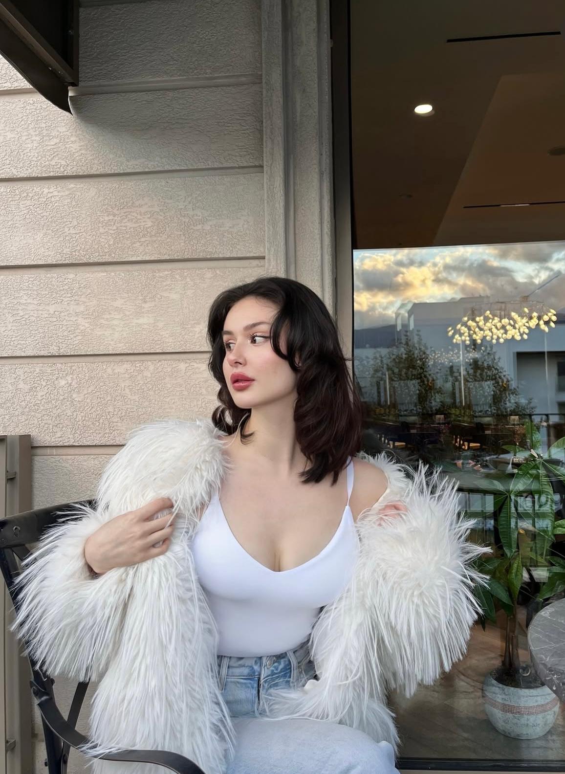 Emirali Seçici Escort Bayan Nihal
