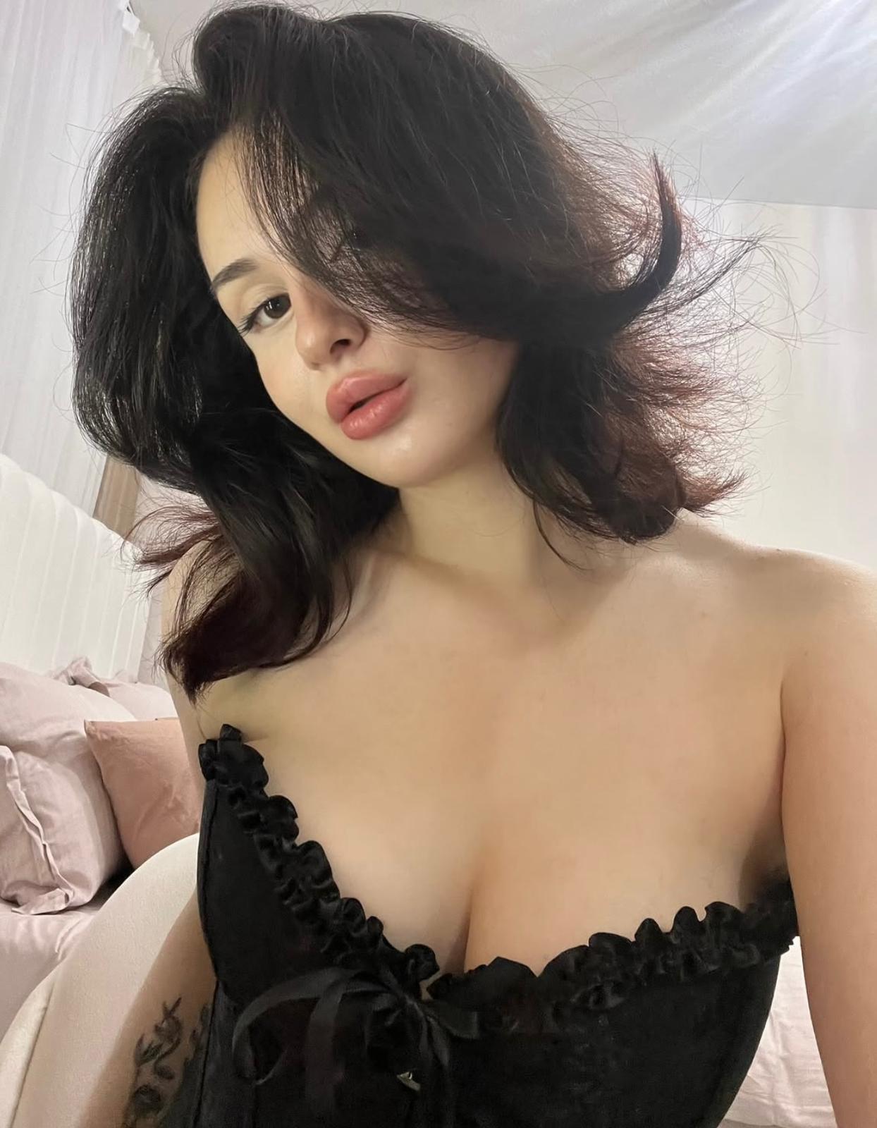 Ahmetoğlu Sonsuz Aşk Bayan Escort Serap